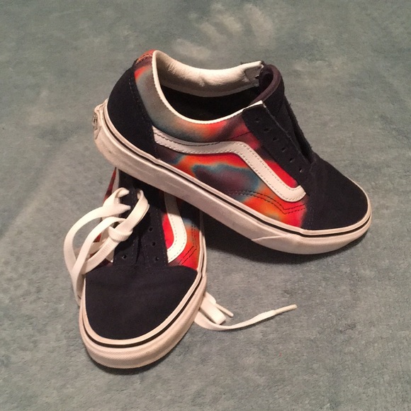 Vans sneakers in tye-dye  and suede. ALMOST BRAND NEW ONLY WORN ONCE - Picture 2 of 4